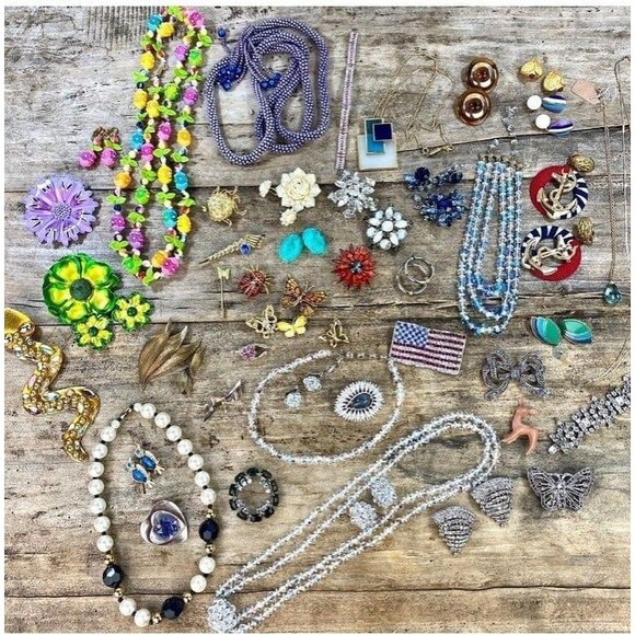 Other - jewelry Lot lbs